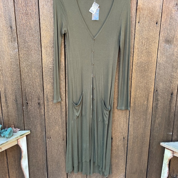 NWT One The Land Witchy Vibes Olive Green Long-Sleeve Button Down Medium! - Picture 2 of 9